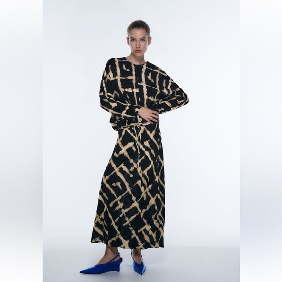 Zara Printed Top & Skirt Set - Picture 2 of 4